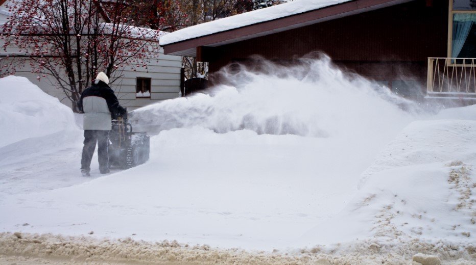 How Much Should Snow Removal Cost in Alberta?