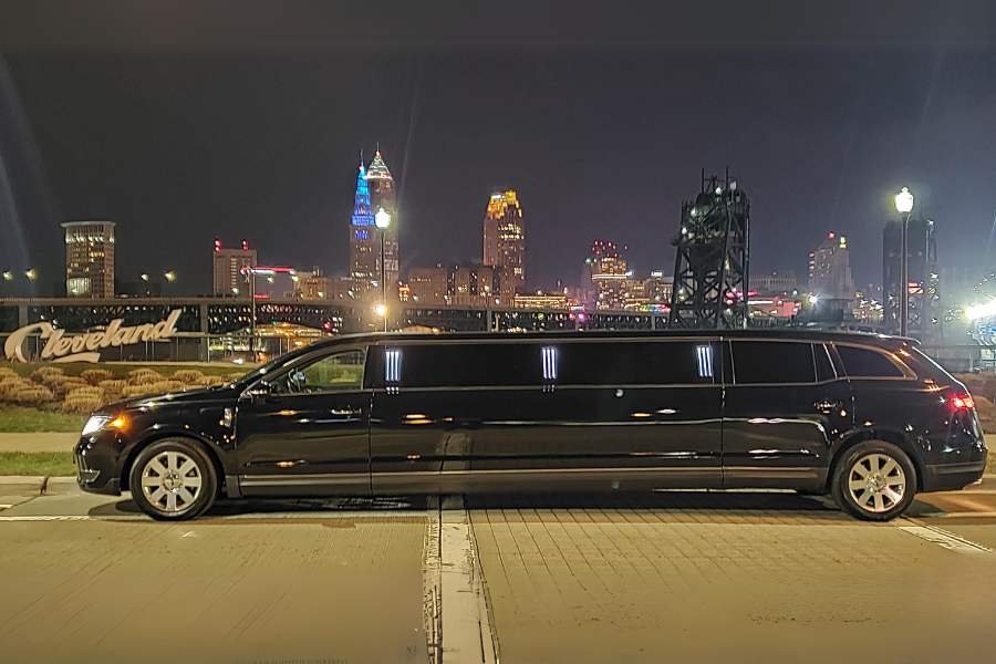 luxury limo service Cleveland