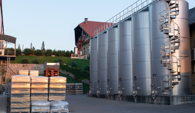 Essential Role of Sewage and Fuel Tanker Trailers in UAE